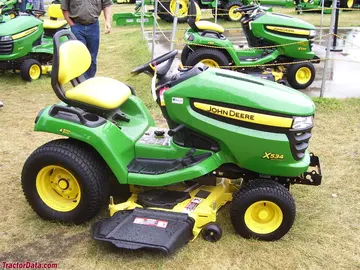 Perfil derecho del Deere X534.