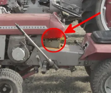 Massey Ferguson 7 Seriennummernstandort