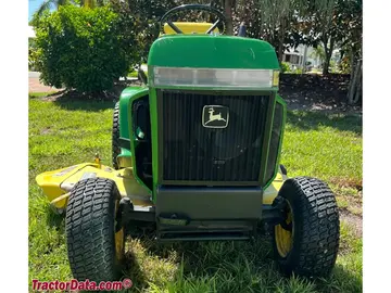 John Deere 212 con plataforma de corte de 47.