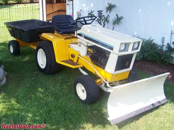 Cub Cadet 149 mit Messer.
