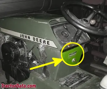 Localização do número de série John Deere 300