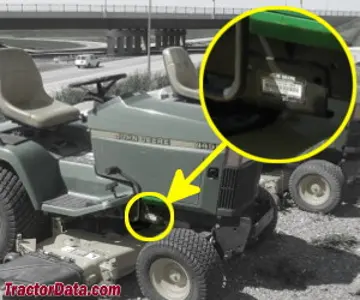 John Deere 445 Seriennummernstandort