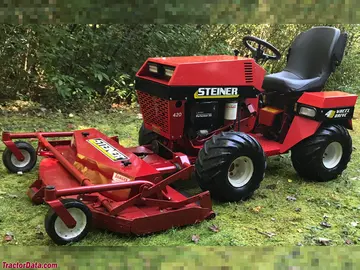 Steiner 420 mit Mähdeck.