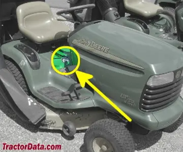 Localização do número de série John Deere LT150