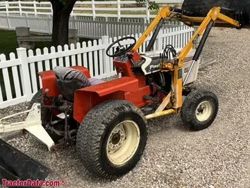Simplicity 9020 Rasentraktor mit Frontlader.