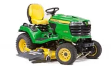 Foto do trator John Deere X738