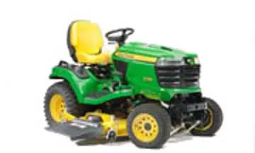Foto do trator John Deere X758