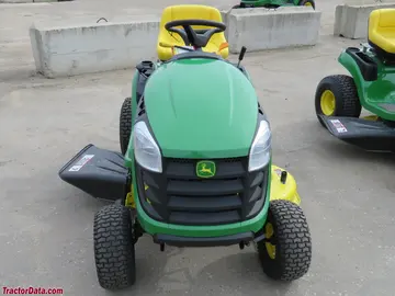 John Deere D105