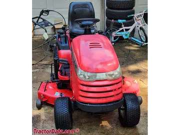 Massey Ferguson 2722 Rasentraktor.