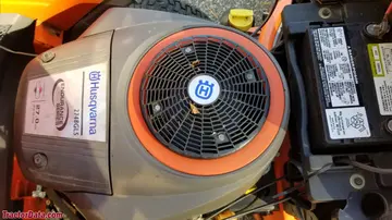 Husqvarna 2748GLS Motorbild
