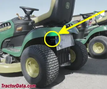 John Deere E110 Seriennummernstandort
