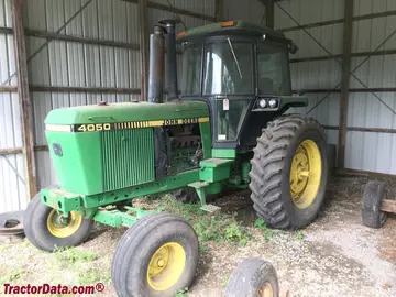Tracción en dos ruedas John Deere 4050.