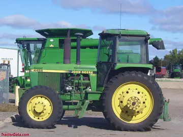 John Deere 4455 con tracción MFWD