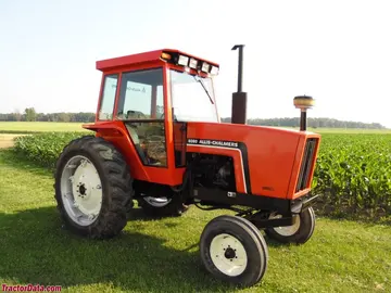 Allis-Chalmers 6080 con tracción en dos ruedas.