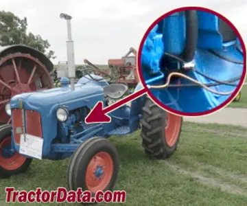 Fordson Dexta Seriennummernstandort