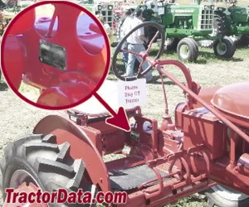 Standort der Seriennummer Farmall B