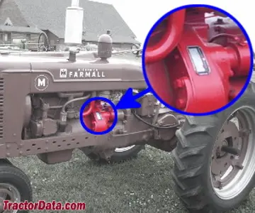 Localização do número de série Farmall M
