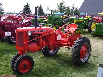 Allis-Chalmers C, lado izquierdo.
