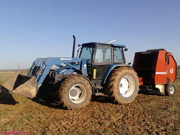 New Holland 7635 com carregador frontal modelo 7310.