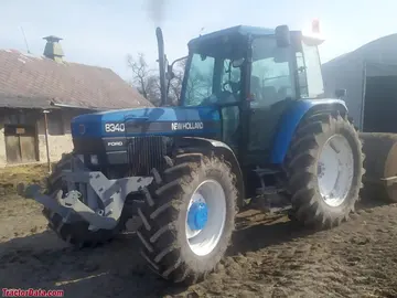 Ford-New Holland 8340, linke Seite.
