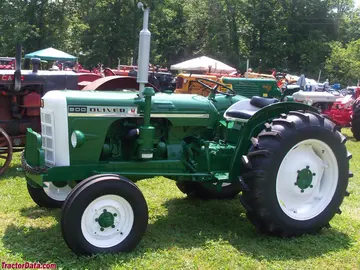 1961 Oliver 500 com motor a gasolina