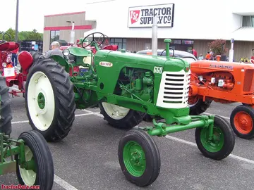 Oliver 660 para plantio em linha inicial