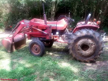 Massey Ferguson 1040 con cargador frontal 1016.