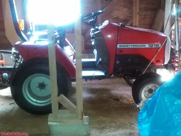 Massey Ferguson 1215
