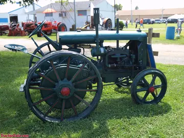 Advance-Rumely Do-All in Standardkonfiguration.