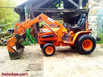 Kubota B1750, lado direito.