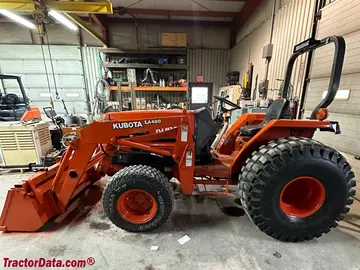 Kubota L3300 mit LA480 Frontlader.