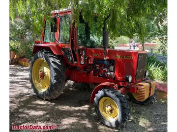 Tractor Belarus 802.