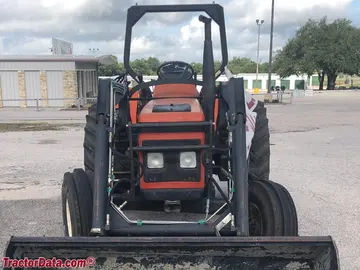 Zetor 4320 Vielseitigtraktor.