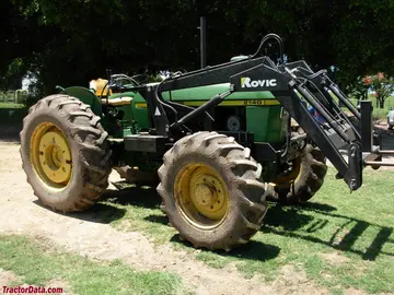 John Deere 2140 com carregadeira frontal