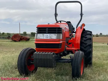 Kubota MX5000 utilitário especial com ROPS.