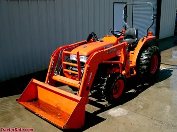 Kubota L3400DT-F mit Lader