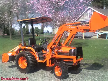 Kubota B7510 kompakter Vielzwecktraktor mit LA302 Frontlader.