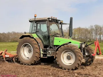 Deutz-Fahr AgroStar 6.08, rechte Seite.