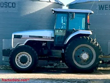 Tractor White 6195 de cultivo en hileras.