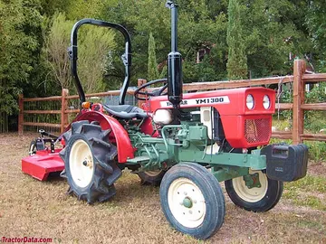 扬马 YM1300,右侧。