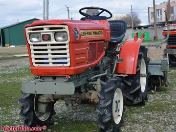 Tractor utilitário compacto Zen-noh Yanmar YM1401D.