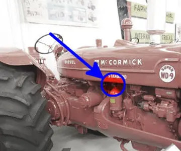Localização do número de série McCormick-Deering Super WD-9
