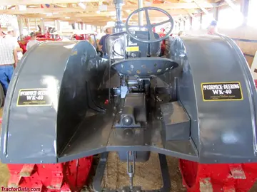 McCormick-Deering WK-40 en pintura gris