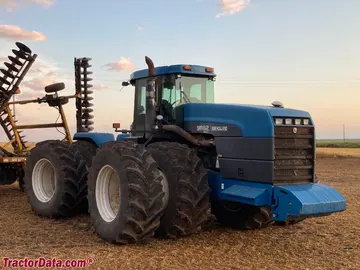 Neuer Holland 9882 Allradtraktor.