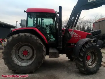 Tractor McCormick MTX140 con cargadora frontal Quicke Q60.