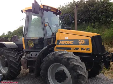 JCB Fastrac 1125，右侧。