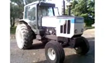 Foto do trator Ford 8401
