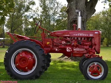 1955 Farmall Modell 100.