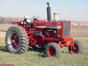 Farmall 1256, linke Seite.