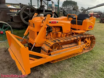 Minneapolis-Moline 2-Star-Dozer, linke Seite.